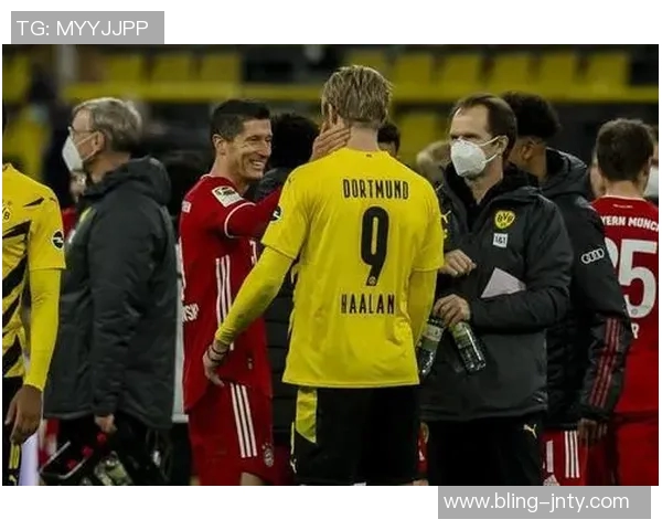 德天空报道格纳布里莱默尔有望与拜仁续约至2028年展现球队未来规划